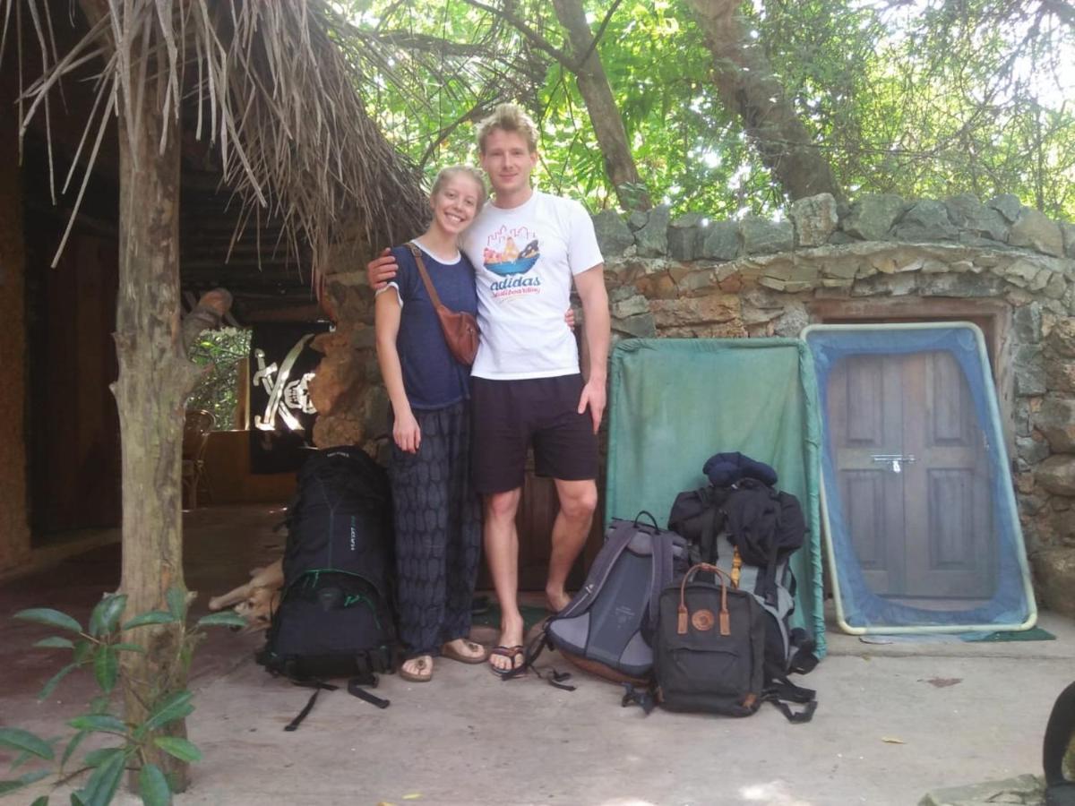 Chill Nasa Hostel Bentota Exterior photo